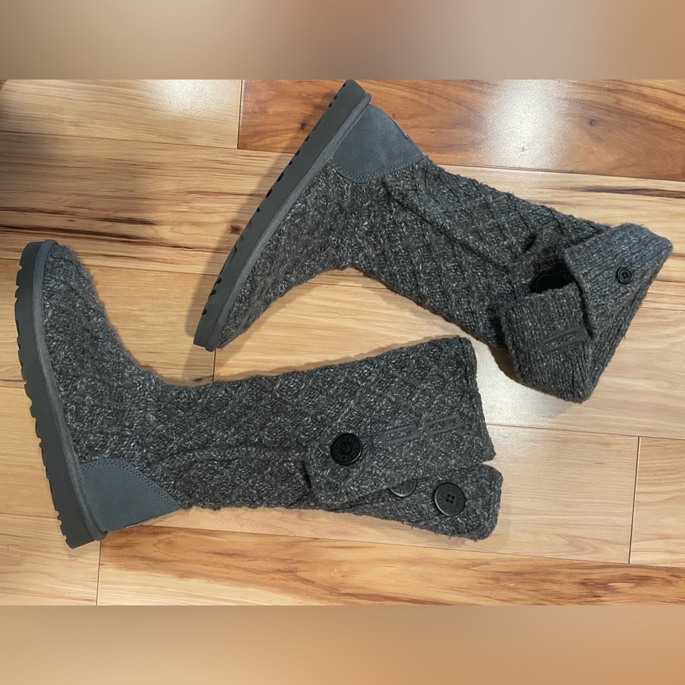 Ugg Cardi Knit Boot US 8.0
